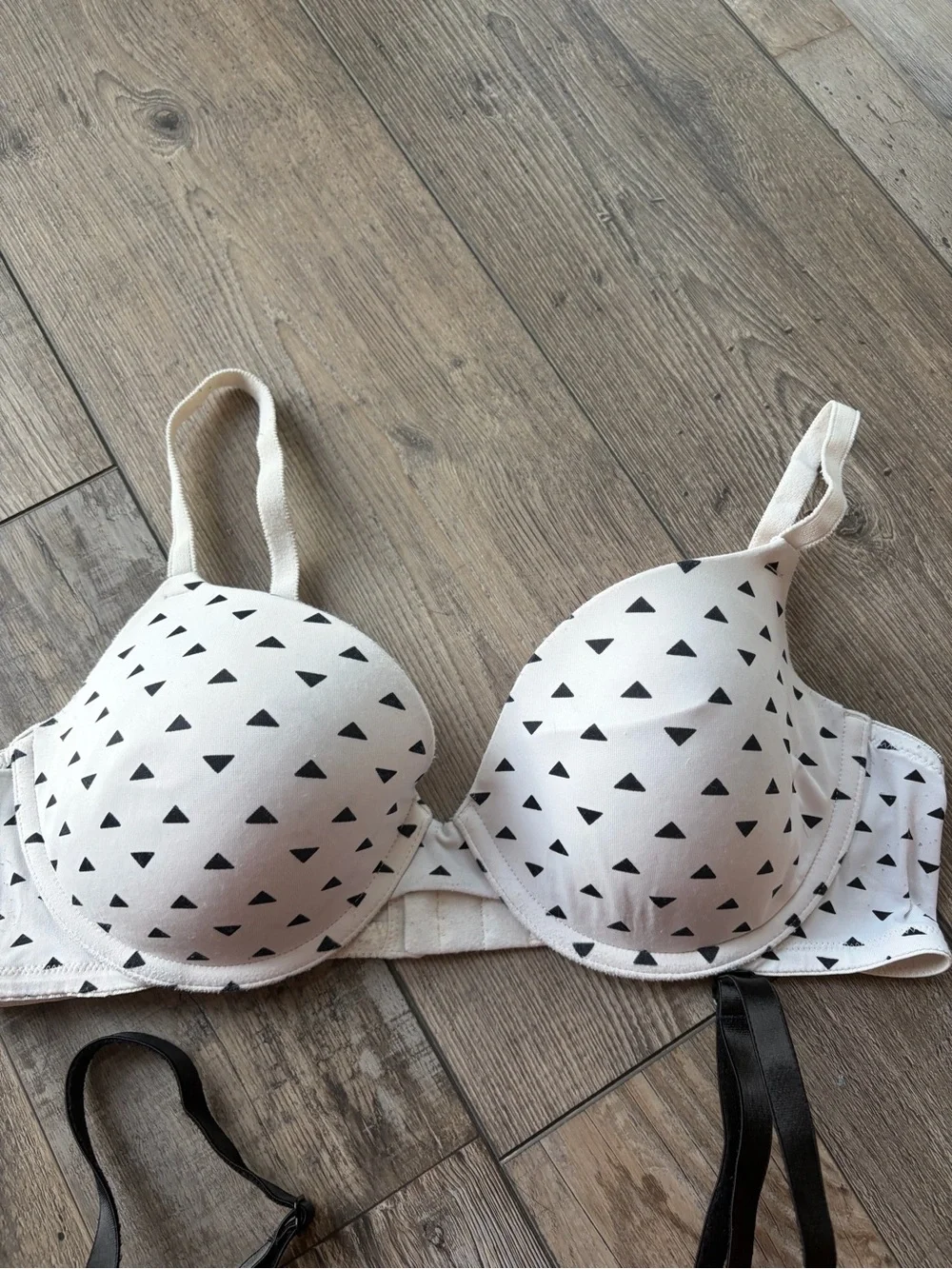 Women’s Victoria’s Secret PINK Wear Everywhere Bras (2)